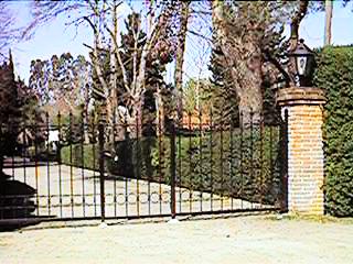qvlin011.jpg (27620 bytes)