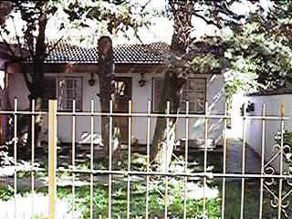 qvlin040.jpg (29306 bytes)